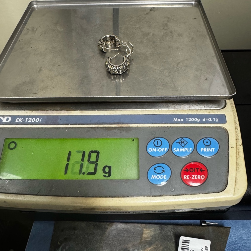 John Hardy  .925/18kt Two-Tone Leaf Earrings - Picture 6 of 7